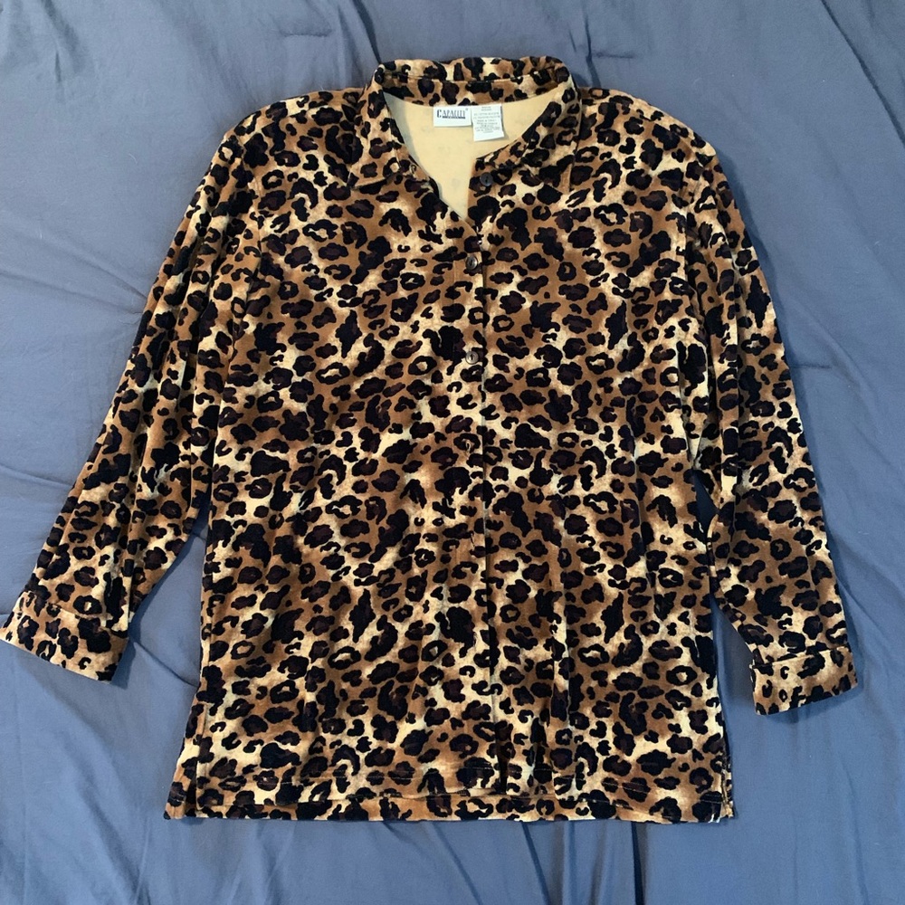 Medium “Capacity” Leopard print top